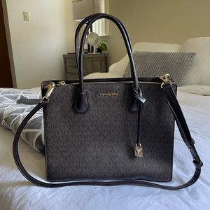 Authentic Michael Kors Bag LIKE NEW